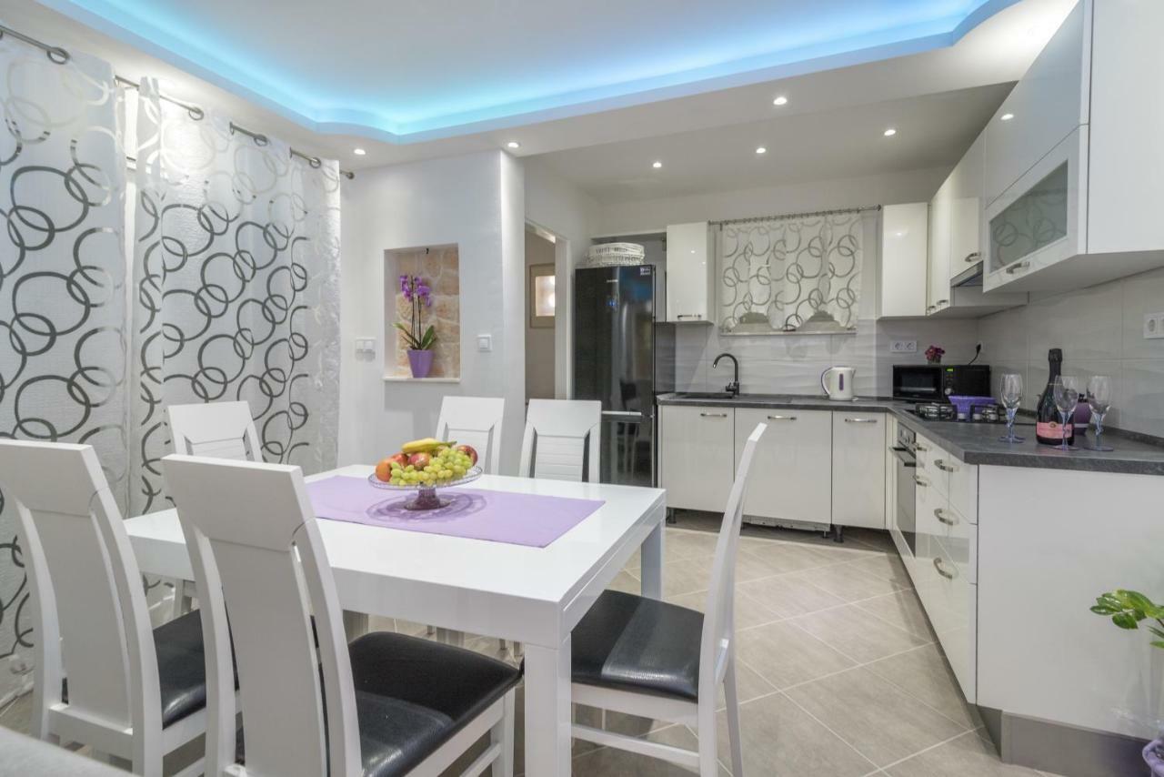New 4* Apartment "Orto" In The Center Of Trogir Exterior photo