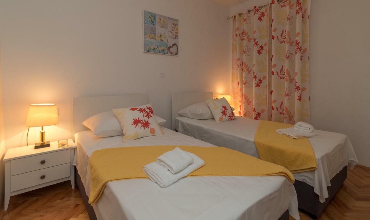 New 4* Apartment "Orto" In The Center Of Trogir Exterior photo